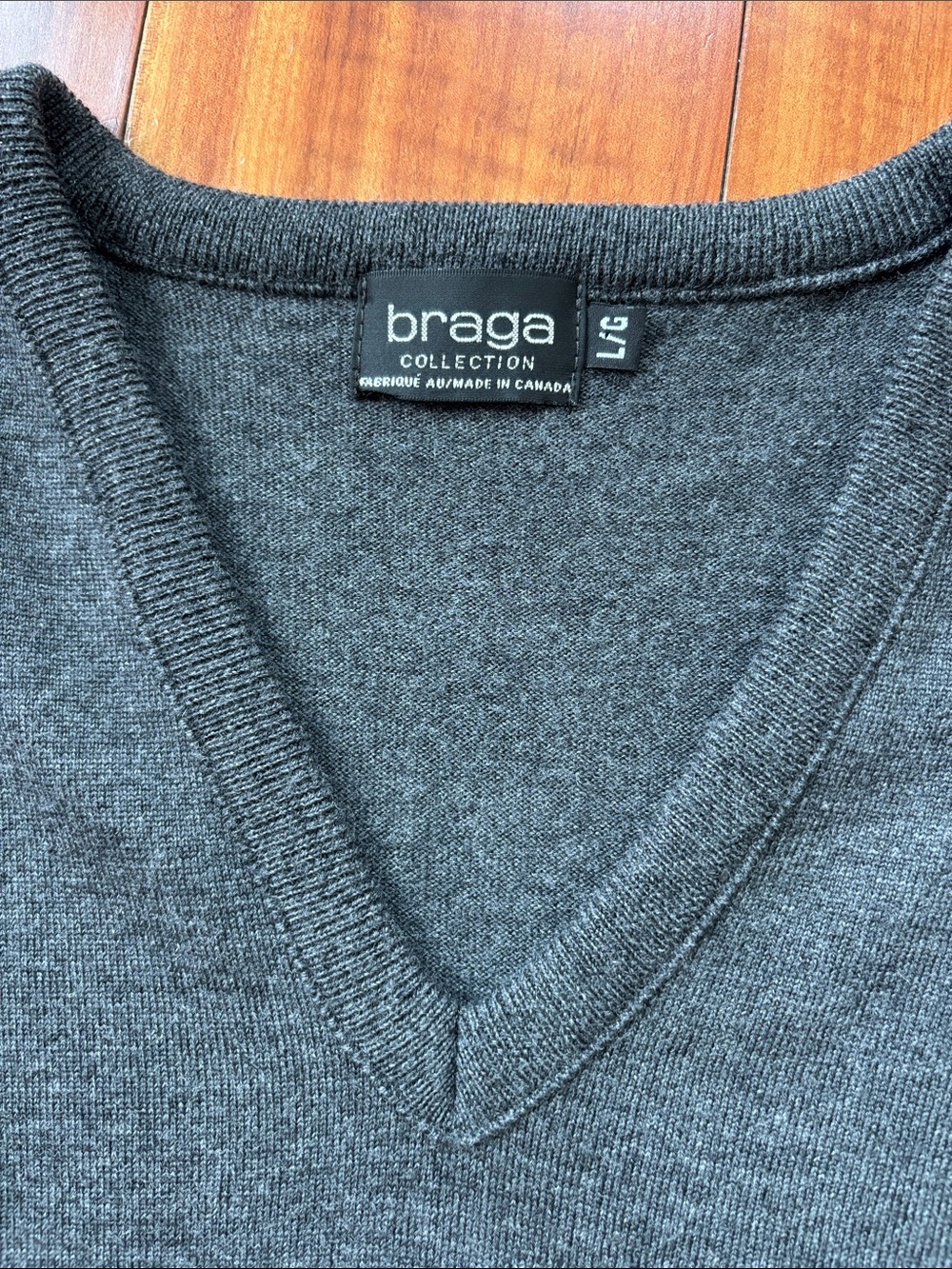 Merino wool sweater vest - Picture 2 of 6